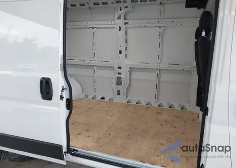 2025 Ram Promaster 2500 Tradesman High Roof 159 Wb W/Pass Seat z USA, uszkodzony, nr VIN 3C6LRVDG0SE552445